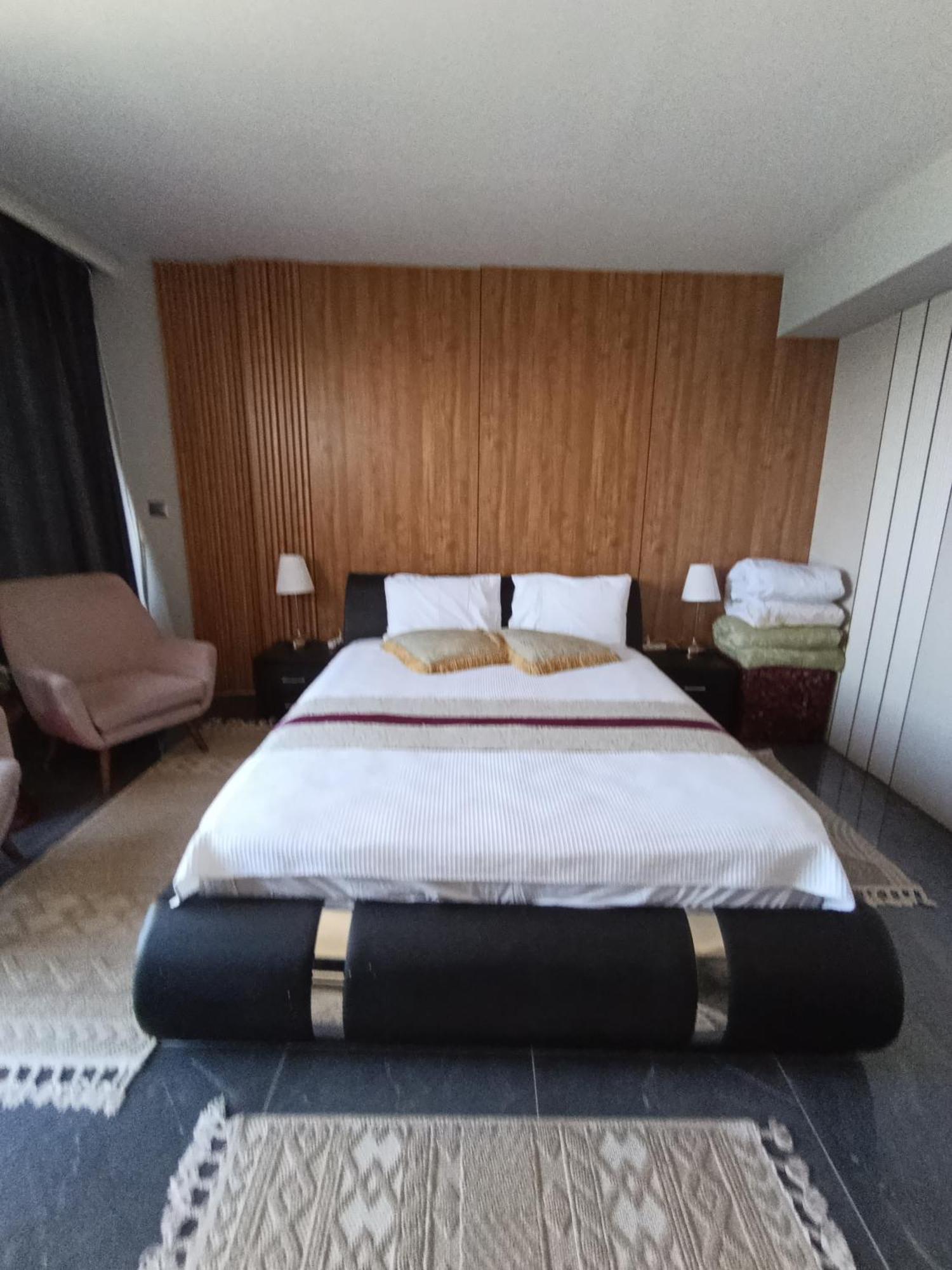 Penthouse Apartment On The Beach 바트얌 외부 사진