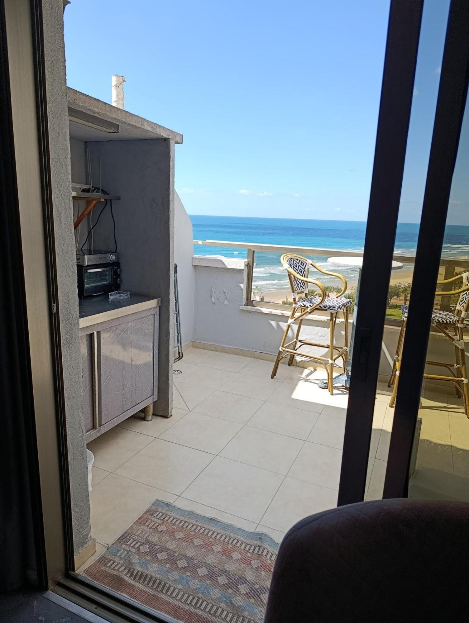 Penthouse Apartment On The Beach 바트얌 객실 사진