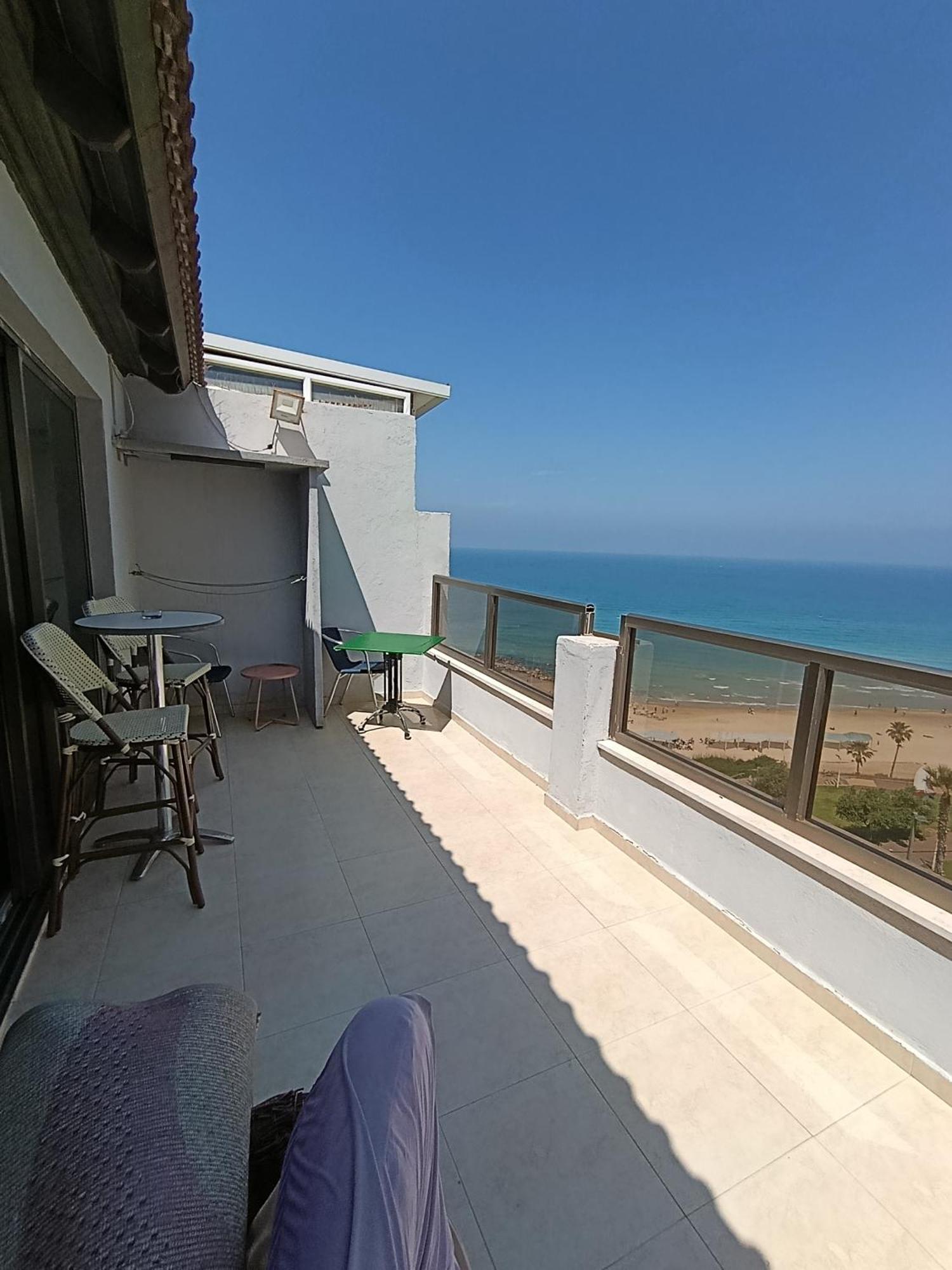 Penthouse Apartment On The Beach 바트얌 객실 사진